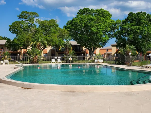 240 San Juan Cir, Melbourne, FL 32935