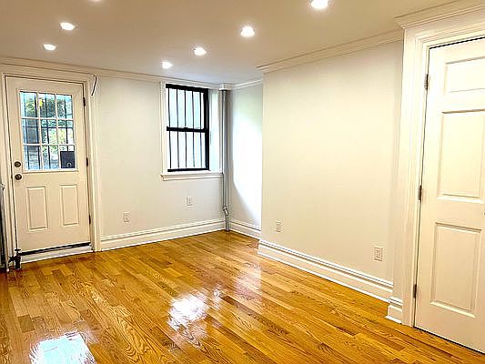 4th image of 221 Carlton Ave #1