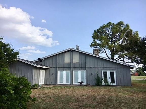 2nd image of 230 Lakeview Dr