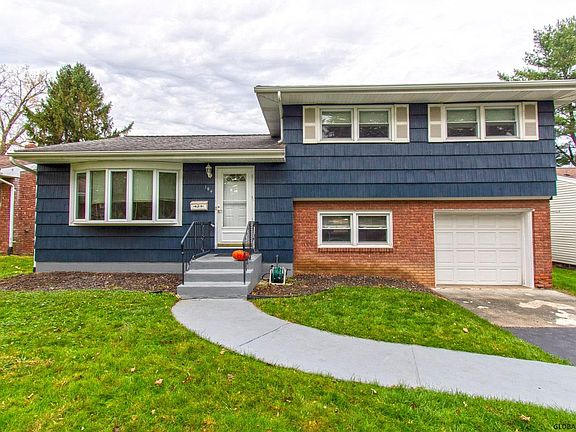 2nd image of 104 Pinehurst Ave