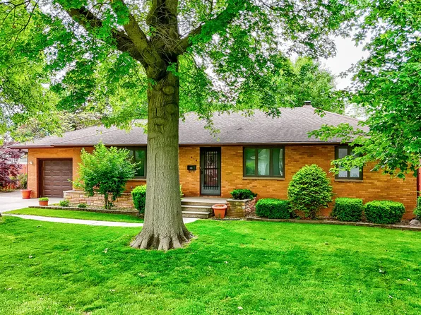 914 Laura Ave, Streator, IL 61364