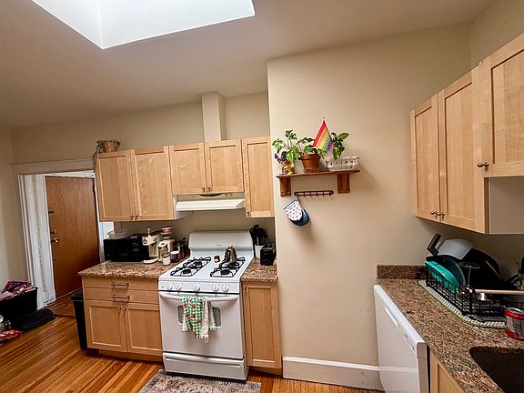 2nd image of 220 Massachusetts Ave #8