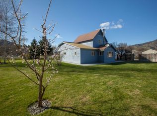 5699 Airport Rd, Cashmere, WA 98815