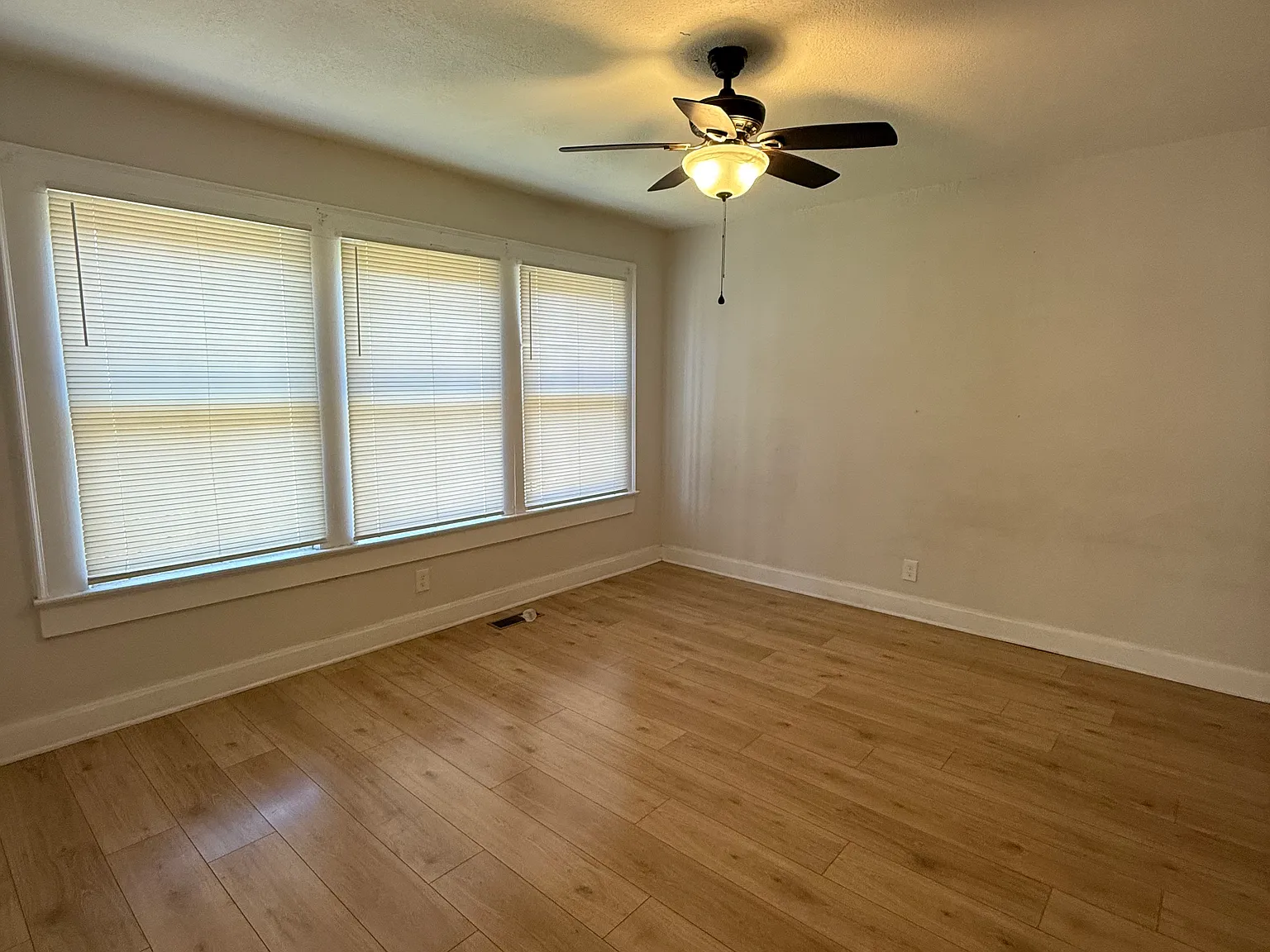 3 bed, 1688 sqft, $1,200 — Photo 4