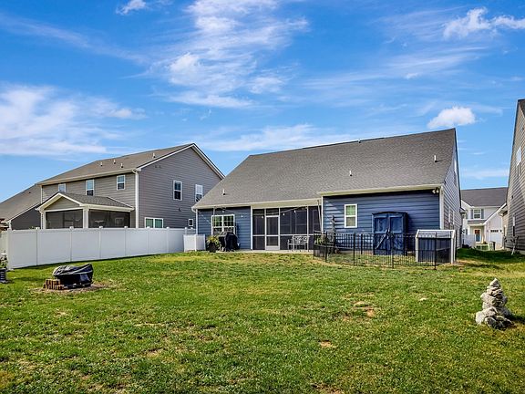 5th image of 2638 Goose Creek Ln