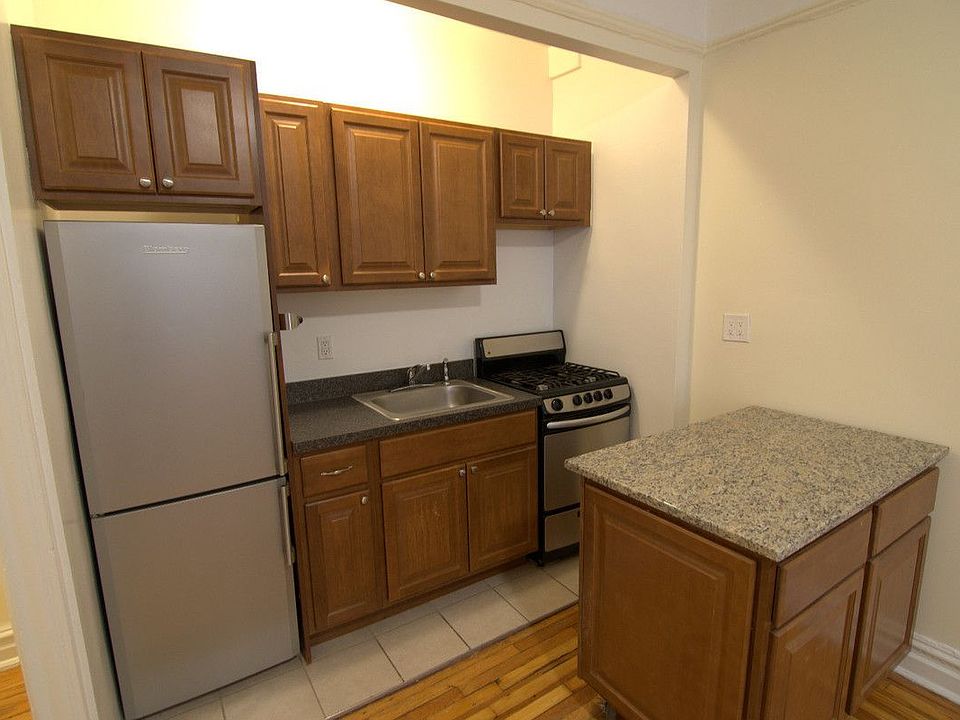 2nd image of 4323 40th St APT 2G