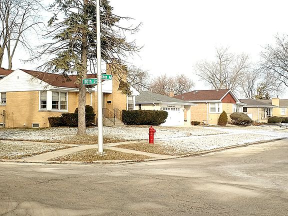 3rd image of 10946 S Knox Ave