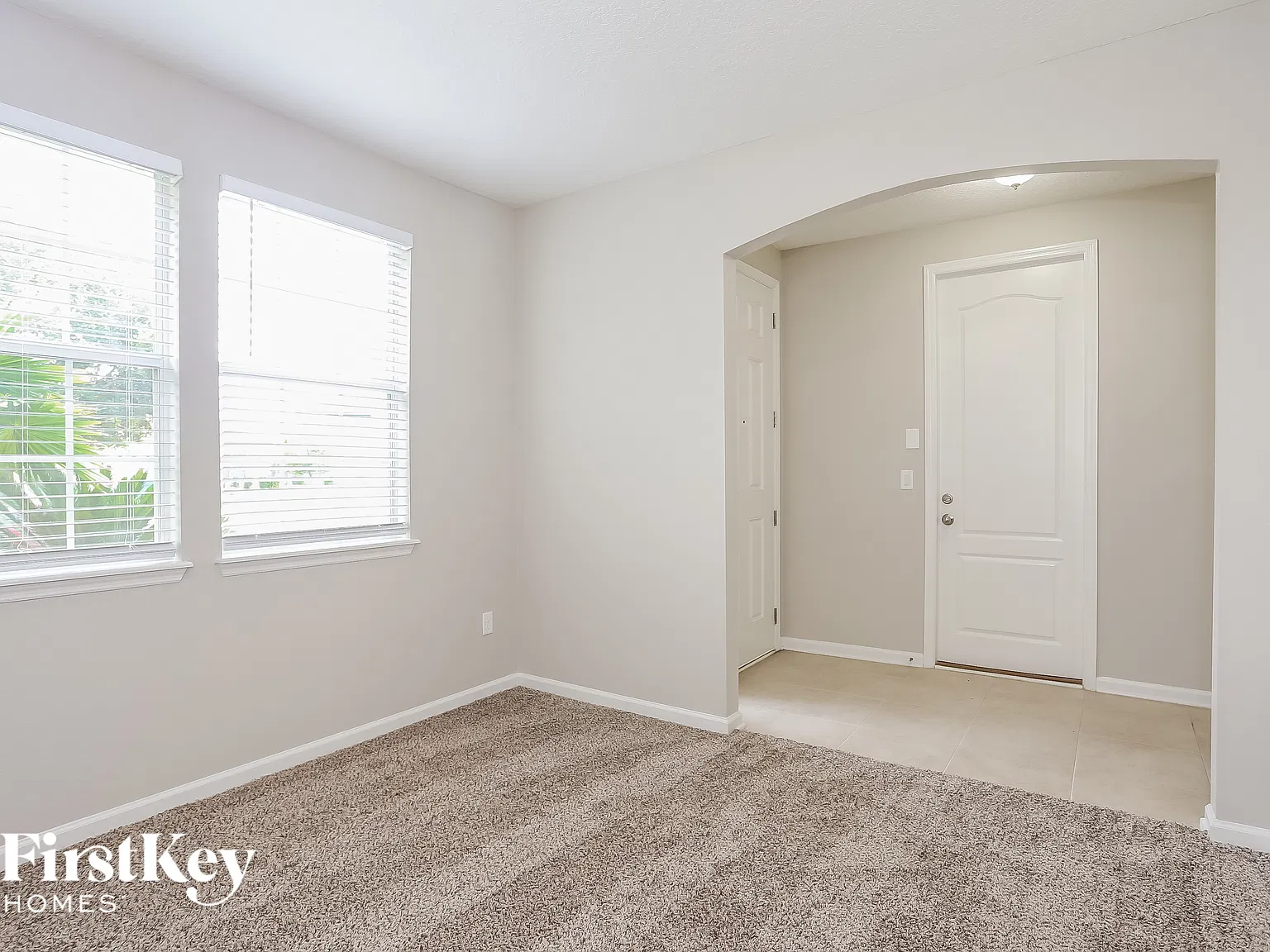 3 bed, 2.0 bath, 1758 sqft, $2,425 — Photo 3