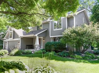 16977 Weston Bay Rd, Eden Prairie, MN 55347