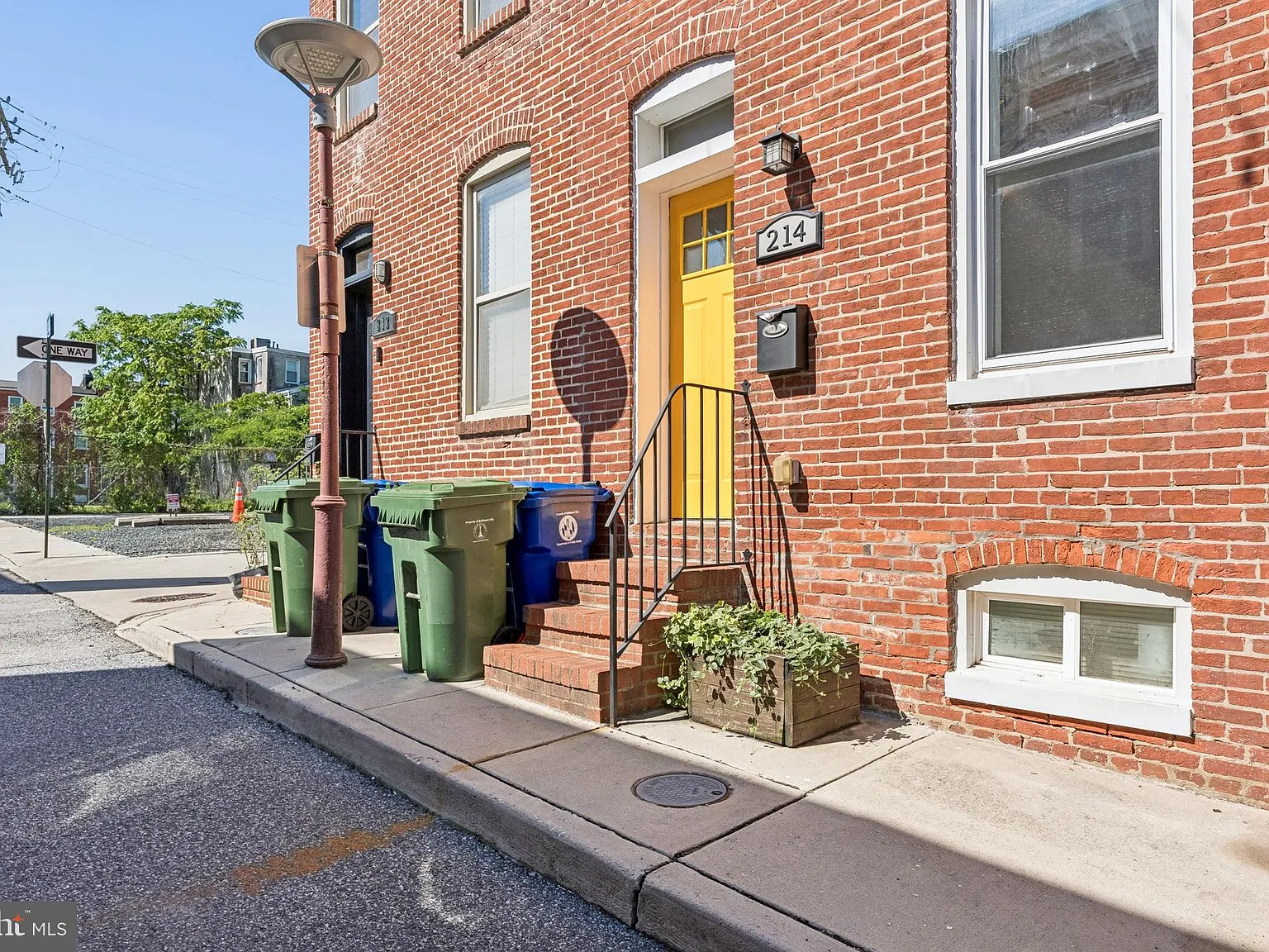 2 bed, 1.5 bath, 960 sqft, $1,775 — Photo 4