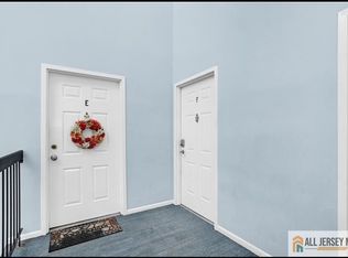 124 Beverly Hills Ter APT F, Woodbridge, NJ 07095