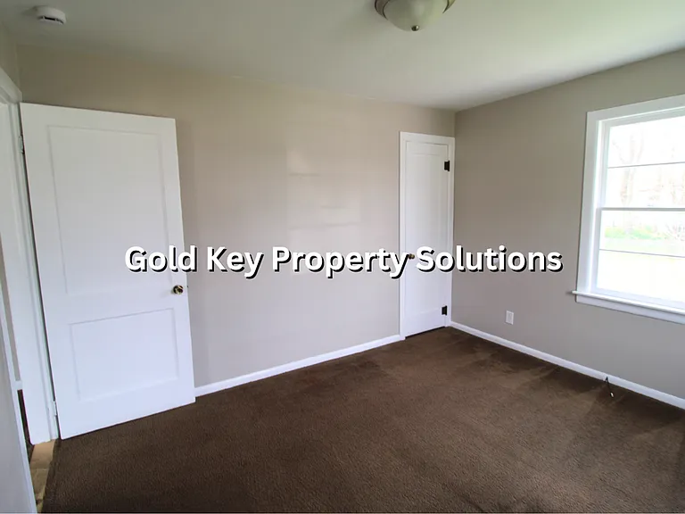 505 W 21st St — Photo 14