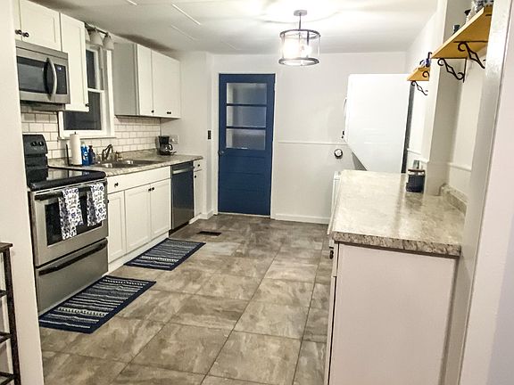 5th image of 42 Baldwin Ave #42A