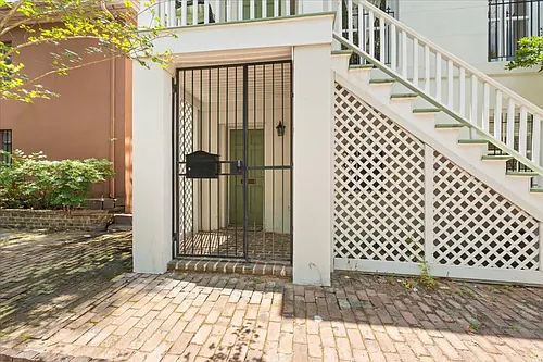 205 W Huntingdon St #A Photo 1