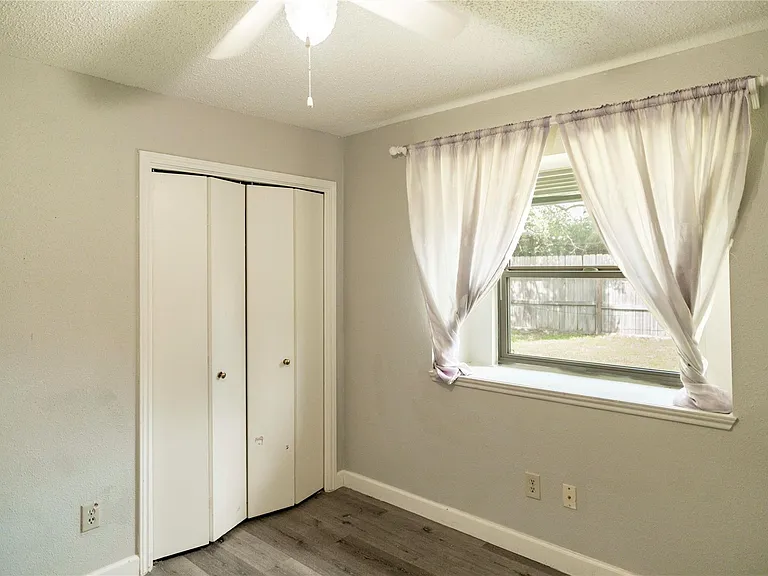 17003 Enchanted Cir W — Photo 16