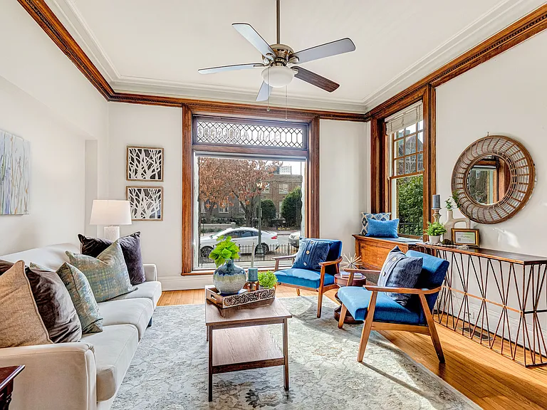 1208 W Franklin St #B — Photo 32