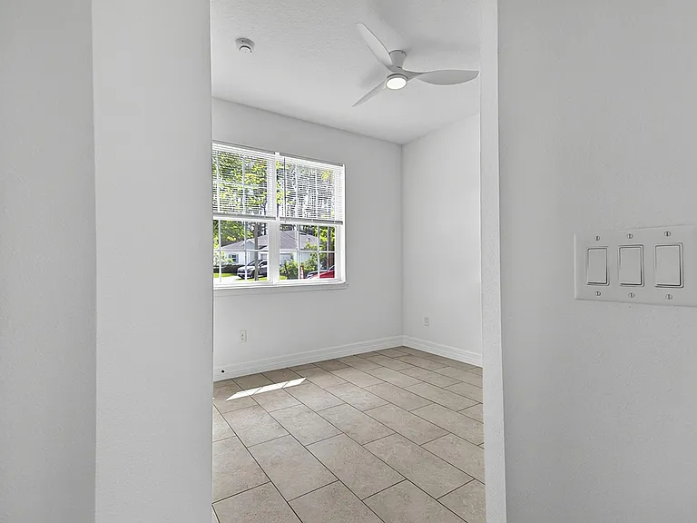 14 Ullynn Pl #A — Photo 44
