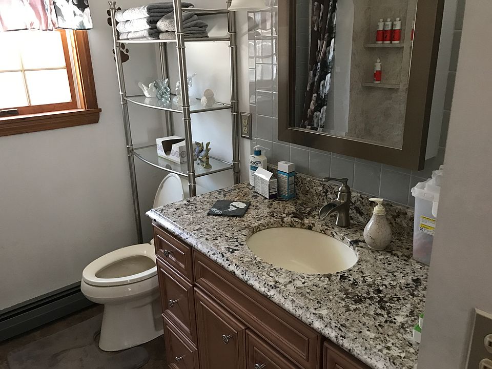 Downstairs bathroom 