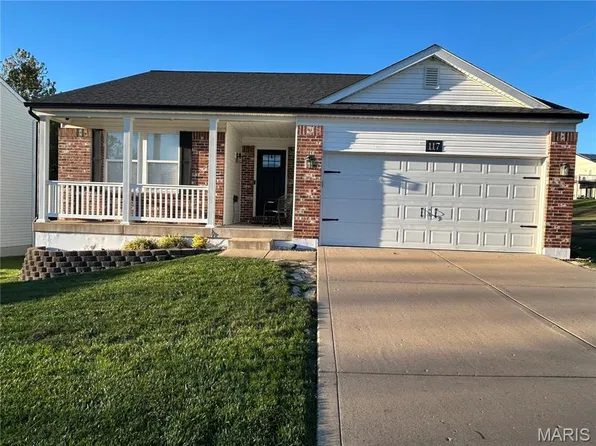 117 Fox Creek Dr, Wentzville, MO 63385