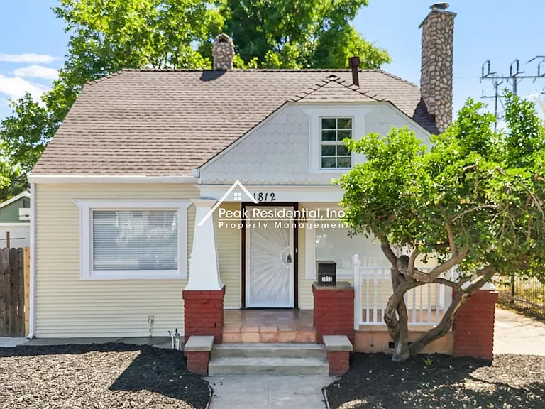 1812 El Monte Ave — Photo 2