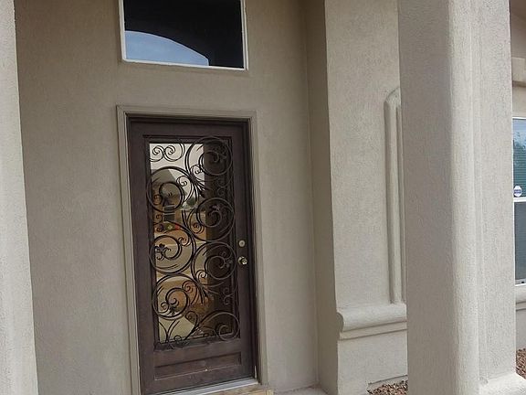 3rd image of 400 Oakhurst Ln