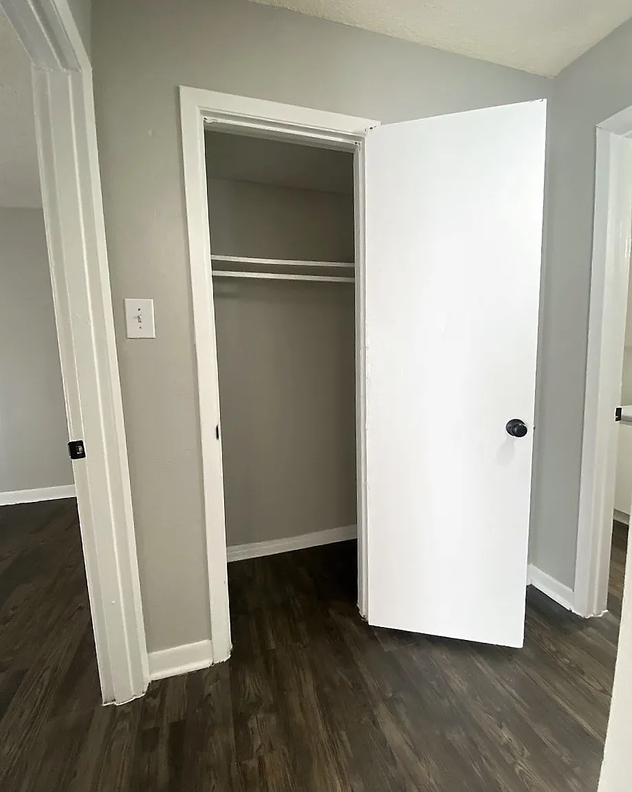 Edinburg Place Apartments - 0601 — Photo 4