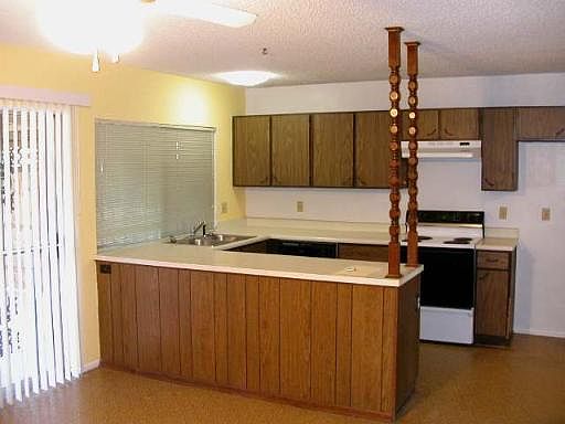 2nd image of 7722 GLEN MEADOWS DR #0