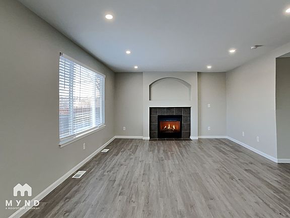 3rd image of 5912 S Tempe Way