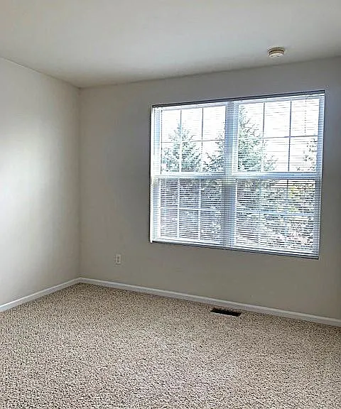 44635 Ellery Ln — Photo 11