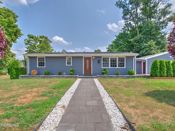 7 Waverly Place, Freehold, NJ 07728