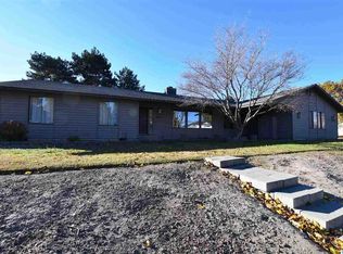 3807 W 17th Ave, Kennewick, WA 99338