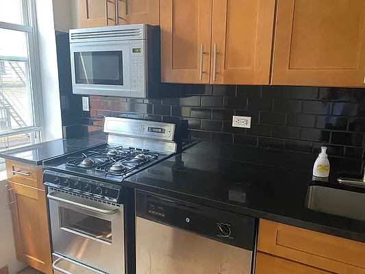 Rented by Waverly Realty Associates | media 18