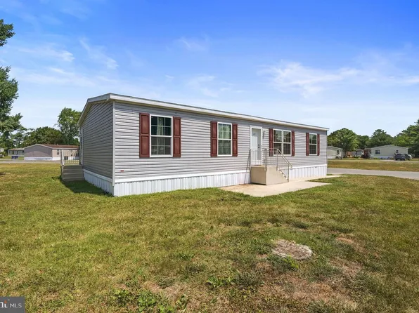 1061 S Little Creek Rd Trailer 143, Dover, DE 19901