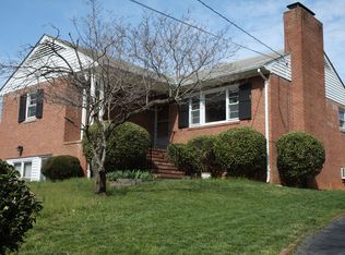 205 Harris Rd #A, Charlottesville, VA 22903