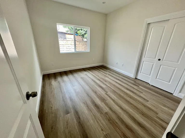 3156 Bartlett Ave — Photo 5