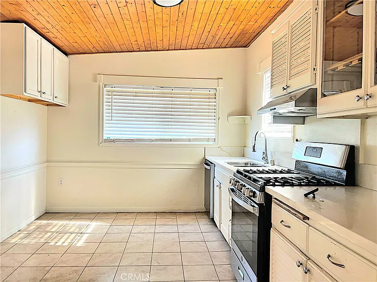 815 W Avenue H7 — Photo 16