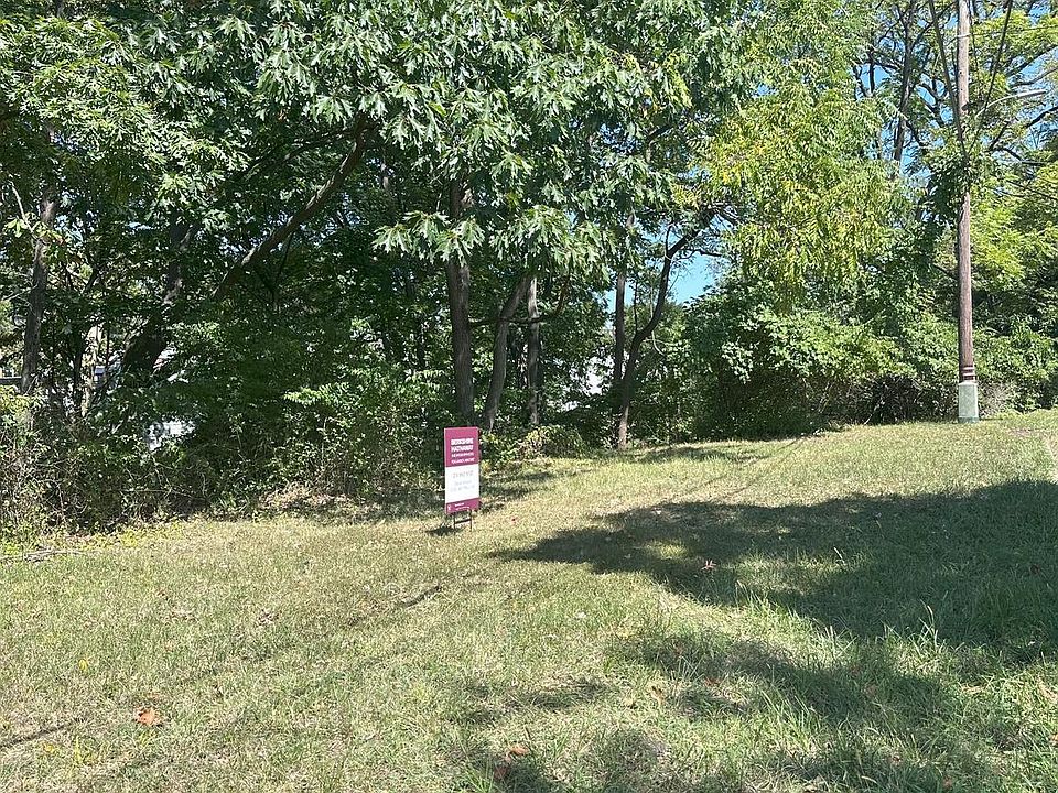 2nd image of 505 Glen Valley Dr