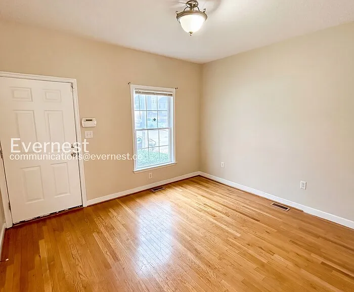 1713 Jacquelin St — Photo 8