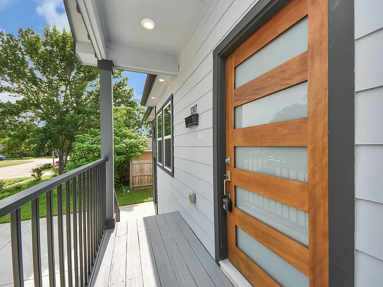 1307 Laskey St — Photo 11