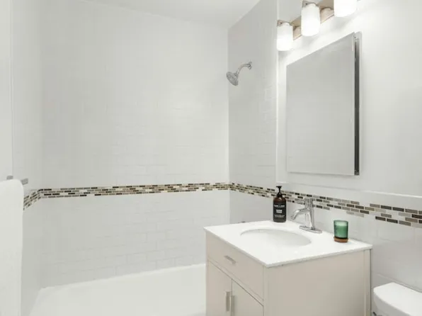 245 East 25th Street image 7 of 9