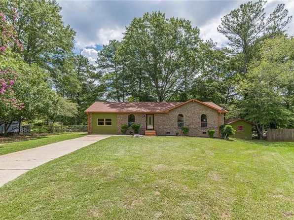 7692 Hawthorne Dr, Jonesboro, GA 30236