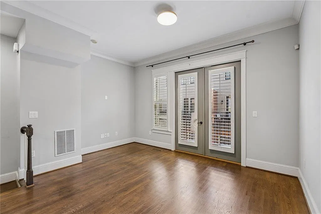 2 bed, 2.5 bath, 1390 sqft, $3,100 — Photo 4