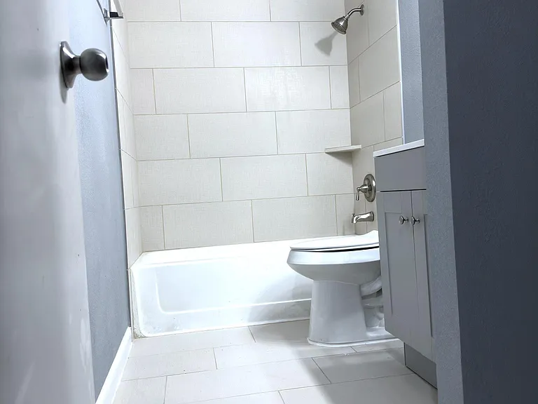 403 Hartline Dr #7 — Photo 15