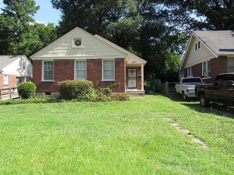 1 bed, 1.0 bath, $750 — Photo 1