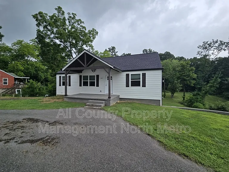 545 Lakeview Dr #A — Photo 3