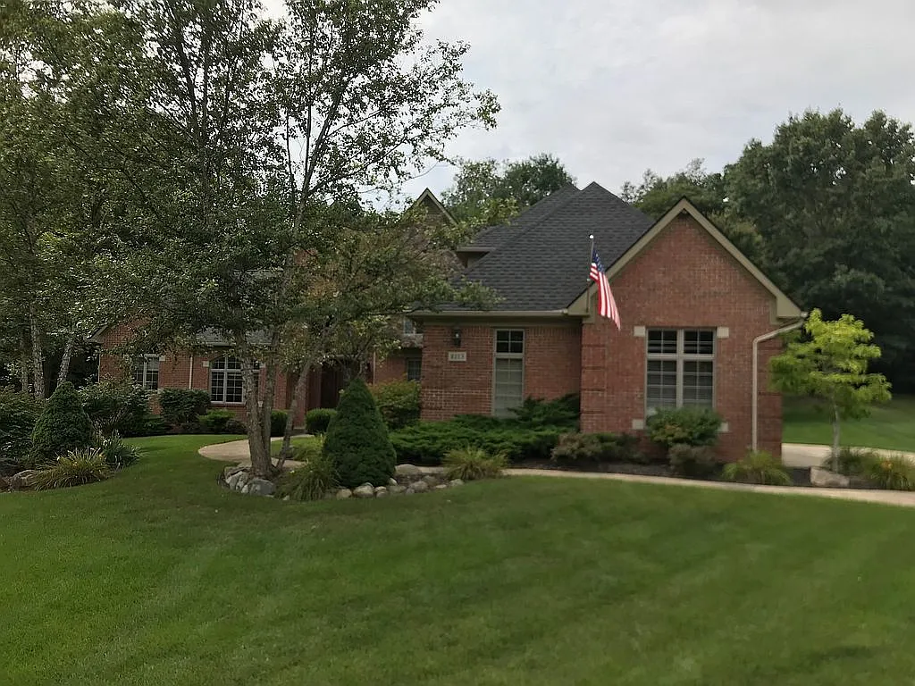 8113 Pine Knob Meadows Dr photo 1