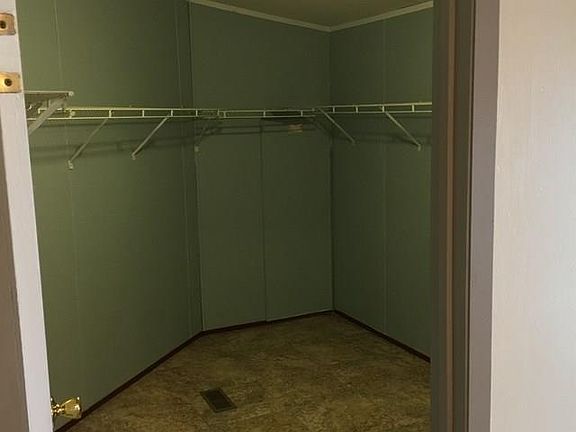 5th image of 112-B Madewood Pl