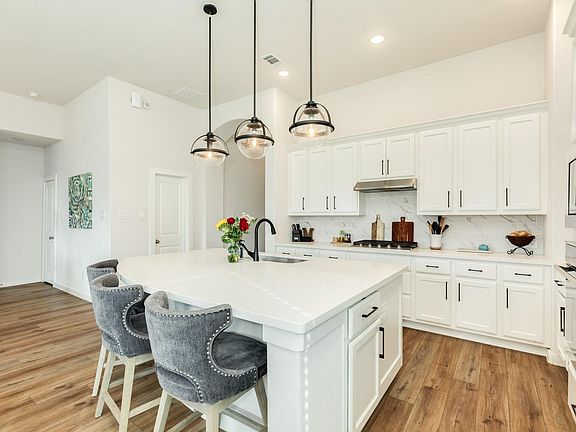 5th image of 4010 Shackleton Ct