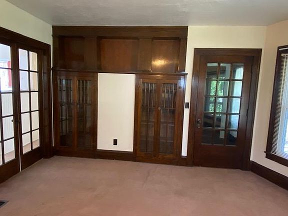 3rd image of 698 Arch Street # First Floor
