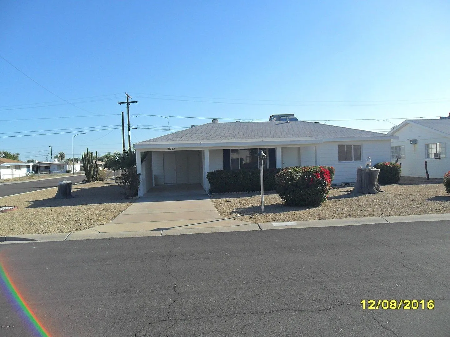 2 bedroom Youngtown home — Photo 1